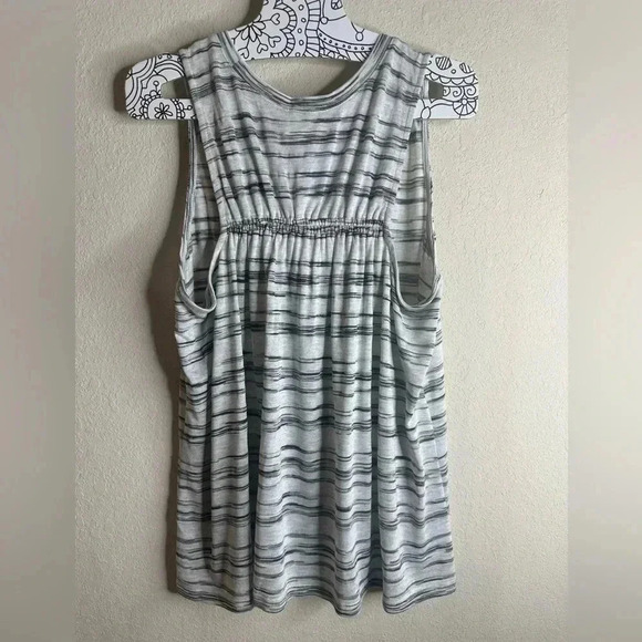 Loft outlet gray stripe lounge tank size medium NWT - Picture 2 of 4
